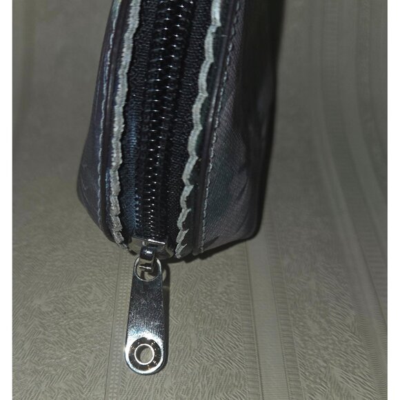 Henri Bendel Scalloped Edge Floral Coin Purse Zip Closure - Picture 3 of 7